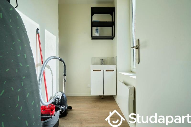 Chambre - 11 m² - 1 pièce