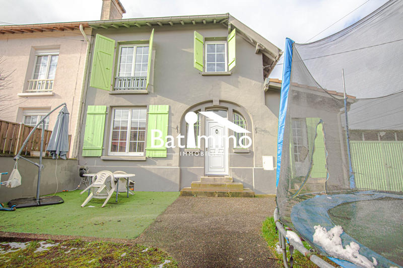 Maison - 90 m² - 5 pièces