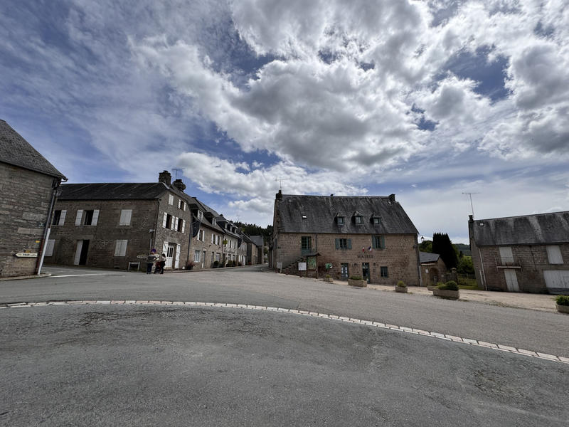 Maison - 137 m² - 8 pièces