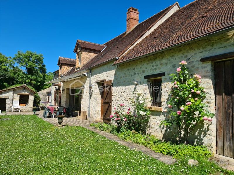 Maison - 250 m² - 11 pièces