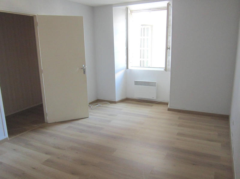 Appartement - 85 m² - 3 pièces
