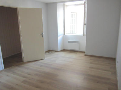 Appartement - 85 m² - 3 pièces