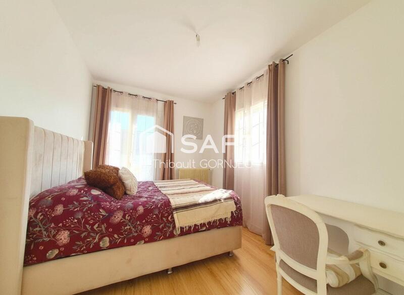 Maison - 263 m² - 8 pièces