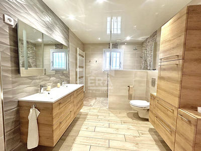 Maison - 157 m² - 7 pièces