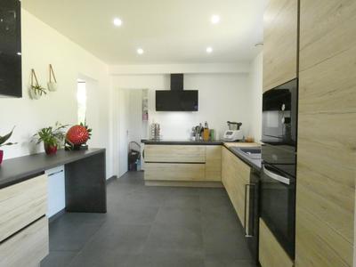 Maison - 171 m² - 8 pièces