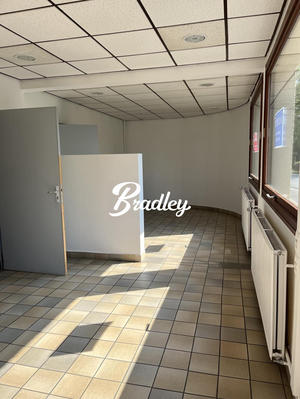 Bureau - 128 m² - 5 pièces