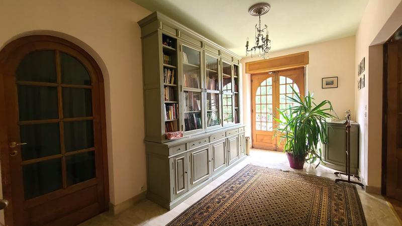 Maison - 380 m² - 14 pièces