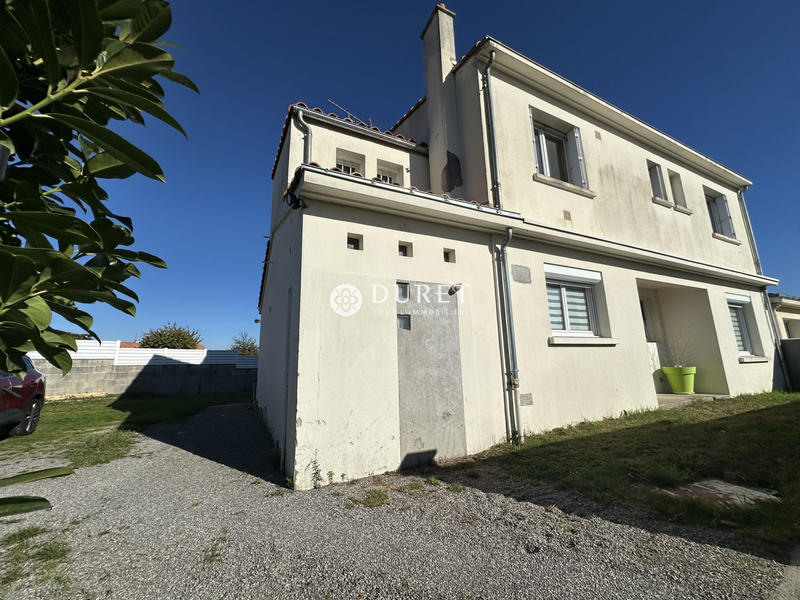 Maison - 150 m² - 8 pièces