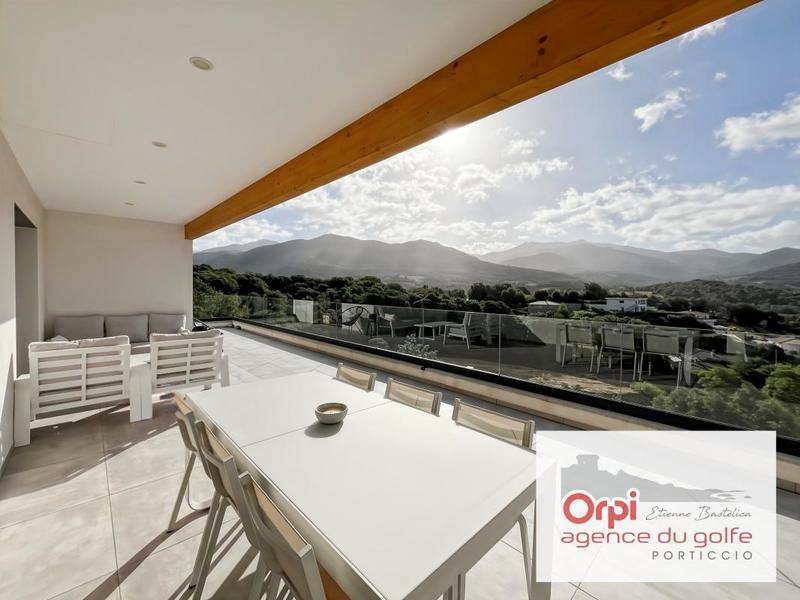 Maison - 270 m² - 4 pièces