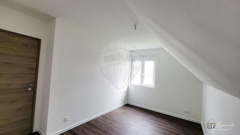 Maison - 94 m² - 5 pièces