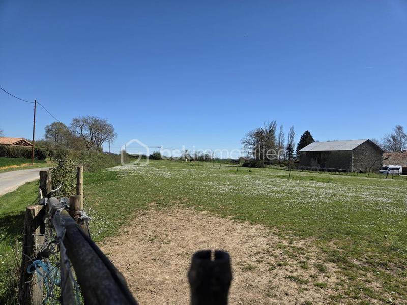 Propriété - 245 m² - 7 pièces