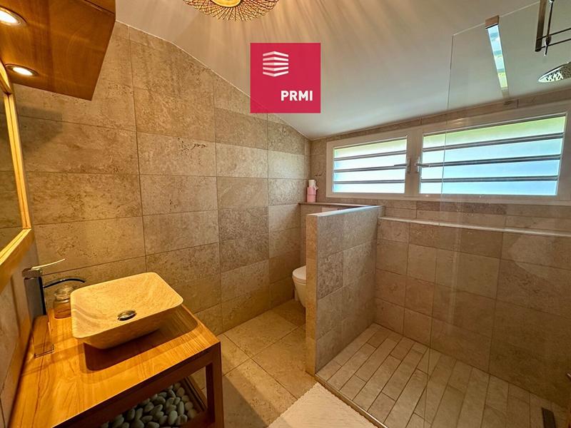 Maison - 360 m² - 7 pièces