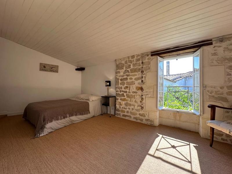 Maison - 166 m² - 5 pièces