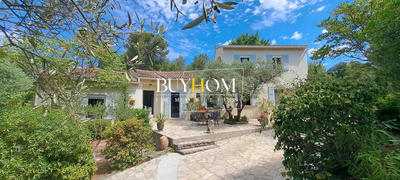 Maison - 180 m² - 5 pièces