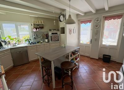 Maison - 216 m² - 8 pièces