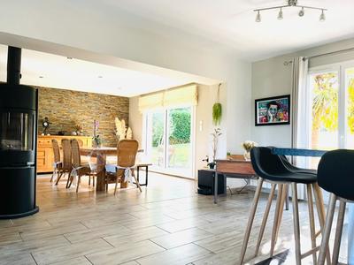 Maison - 140 m² - 6 pièces