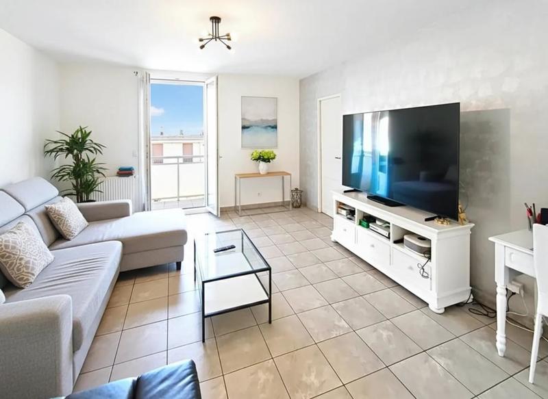 Maison en pierre - 184 m² - 9 pièces