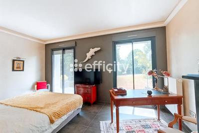 Villa - 180 m² - 6 pièces