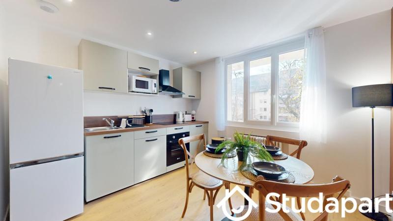 Chambre - 11 m² - 1 pièce