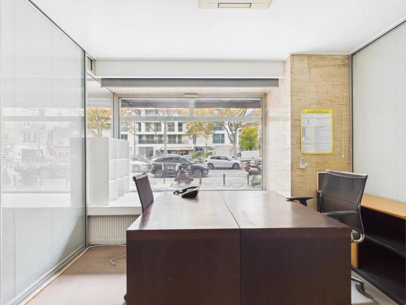 Local commercial - 151 m²