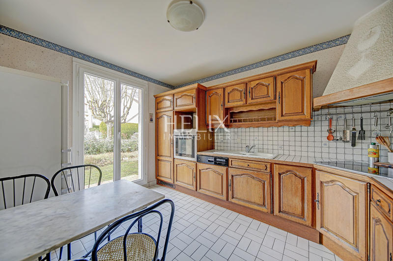 Maison - 141 m² - 7 pièces