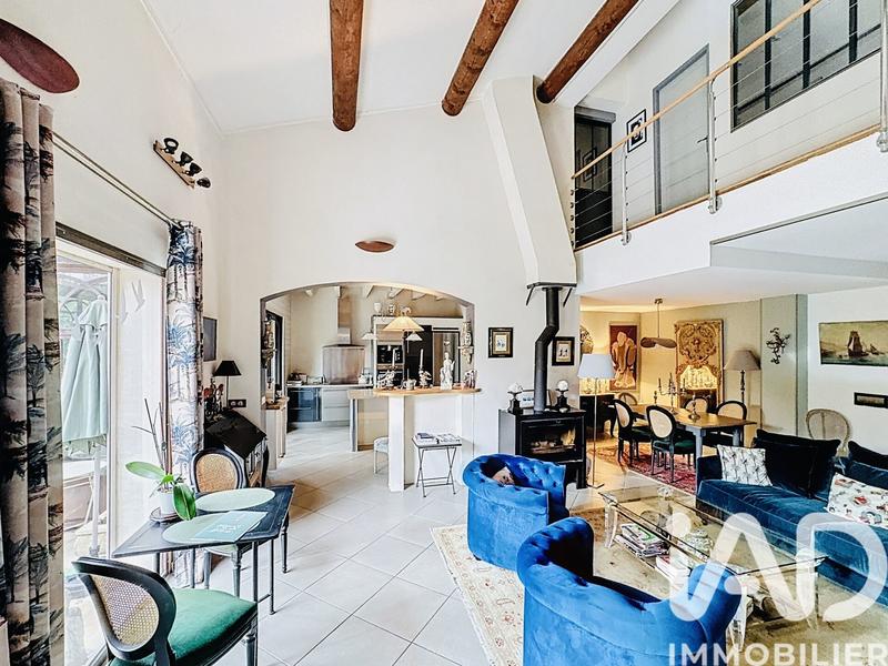 Maison - 140 m² - 5 pièces