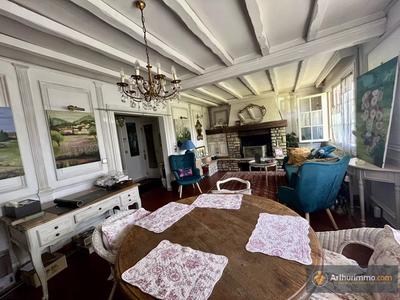 Maison - 177 m² - 8 pièces