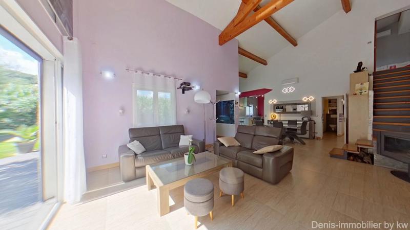 Villa - 172 m² - 6 pièces