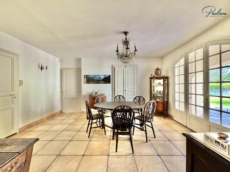Villa - 230 m² - 7 pièces