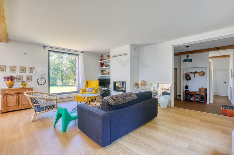 Maison - 185 m² - 7 pièces