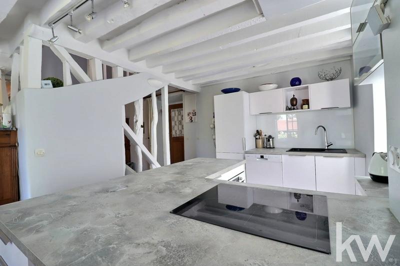 Maison - 225 m² - 7 pièces