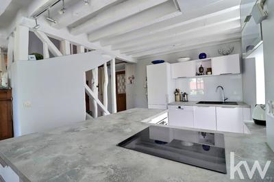 Maison - 225 m² - 7 pièces