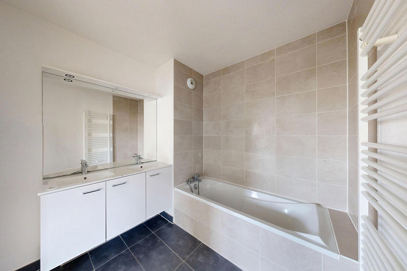 Appartement - 80 m² - 4 pièces