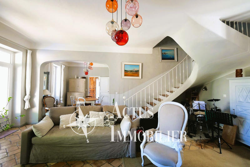 Maison - 145 m² - 6 pièces