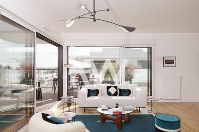 Appartement - 90 m² - 4 pièces