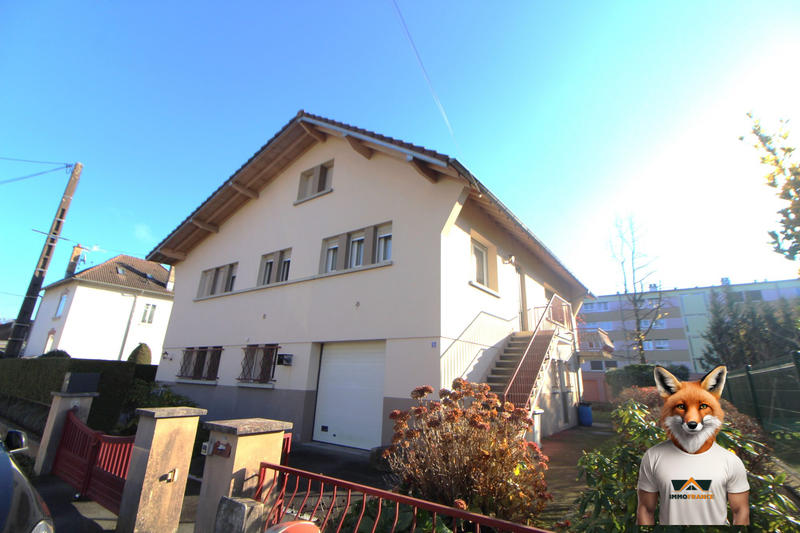 Maison - 207 m² - 9 pièces