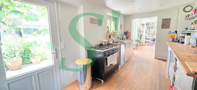 Maison bourgeoise - 200 m² - 8 pièces