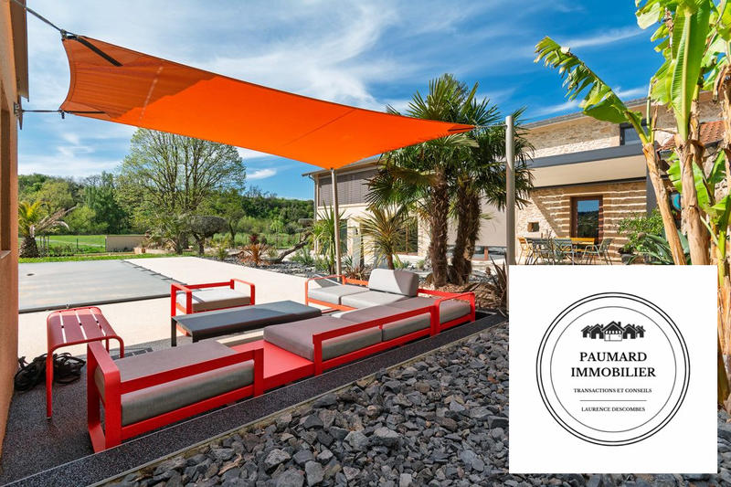 Bastide - 248 m² - 9 pièces