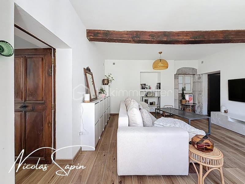 Appartement - 75 m² - 3 pièces