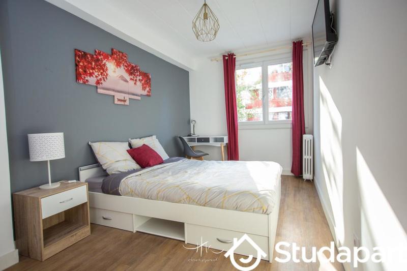 Chambre - 12 m² - 1 pièce