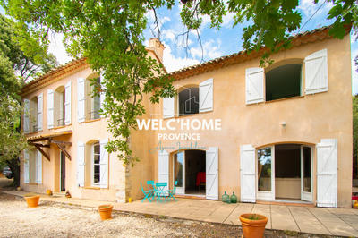 Maison - 181 m² - 9 pièces