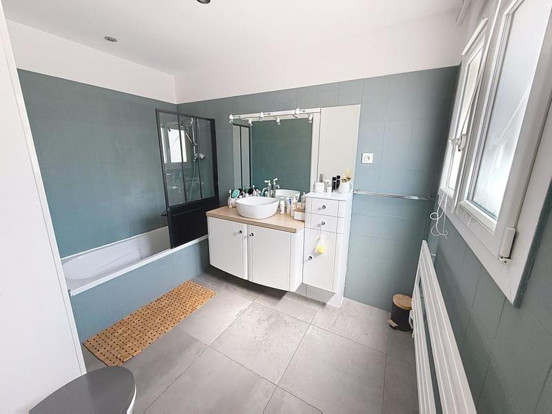 Maison - 151 m² - 5 pièces