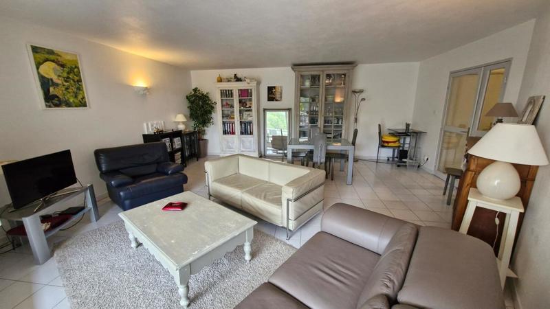 Appartement - 84 m² - 3 pièces