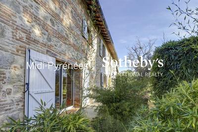 Maison - 356 m² - 10 pièces