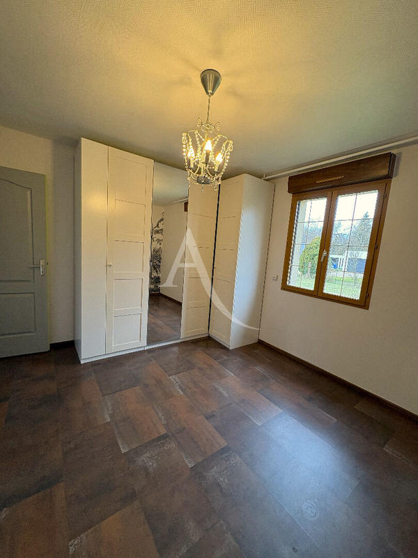 Maison - 85 m² - 5 pièces