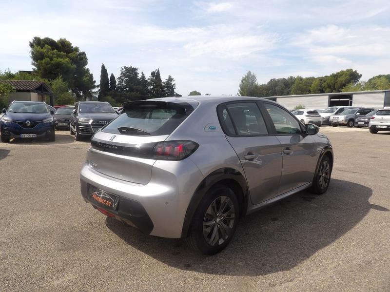 Peugeot 208 e-208 136ch Style