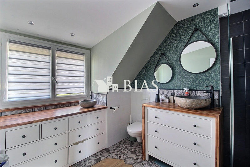 Maison - 91 m² - 4 pièces