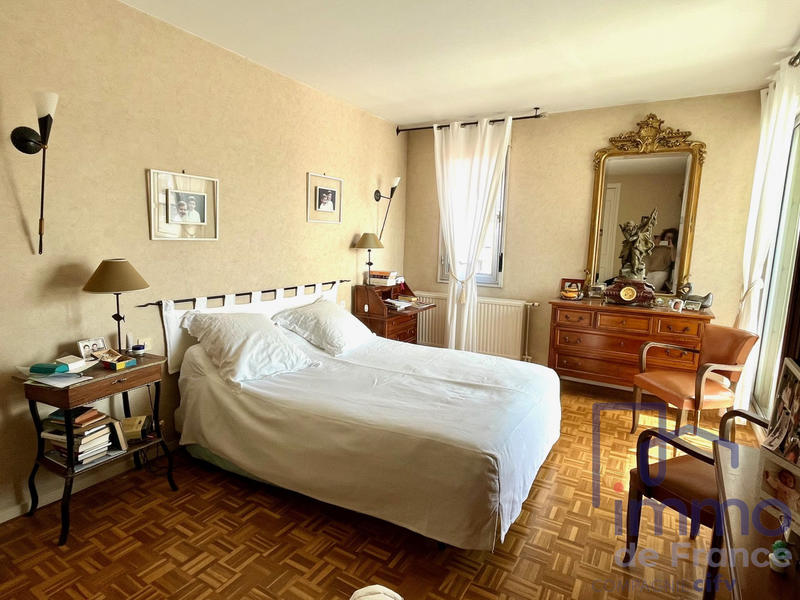 Appartement - 120 m² - 5 pièces