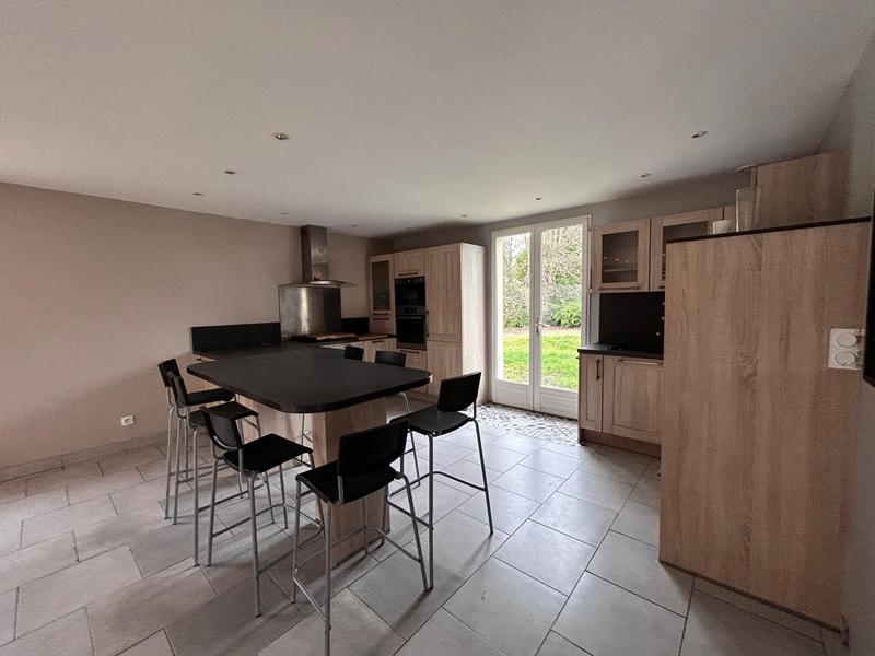 Maison - 195 m² - 6 pièces