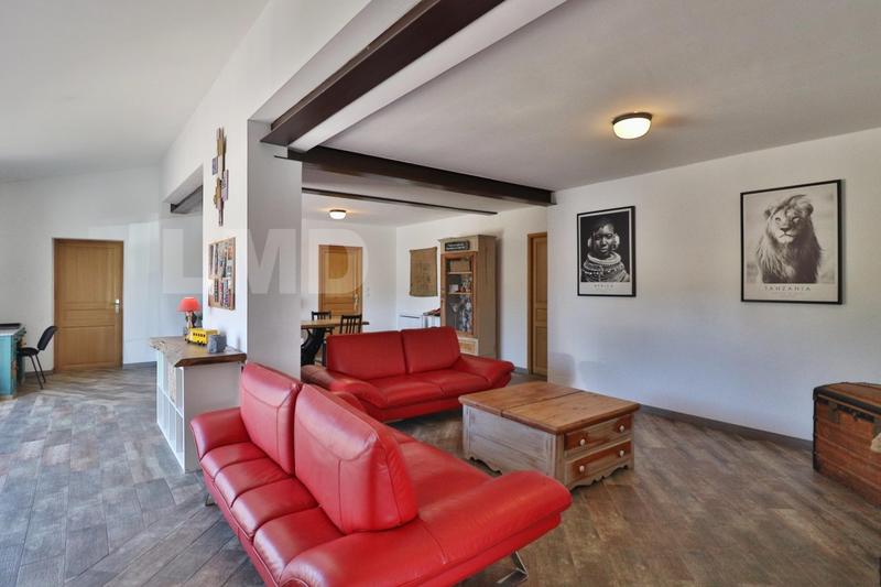 Maison - 269 m² - 10 pièces